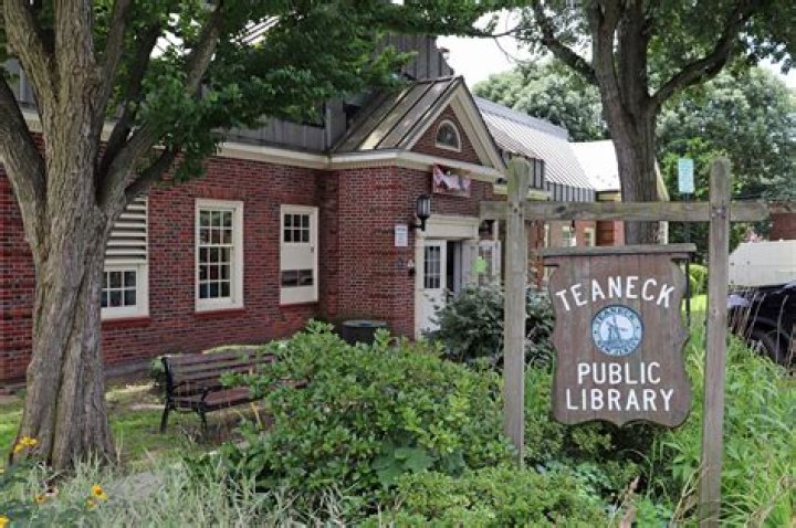 Discovering The Charm Of 5 Elliot Court Teaneck NJ