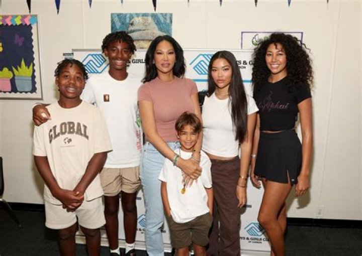 Who Are The Parents Of Fashion Icon Kimora Lee Simmons?